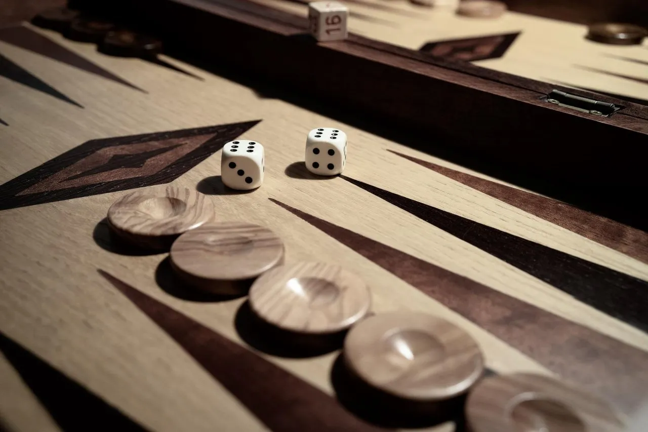 Kako igrati backgammon | Igra trik-trak